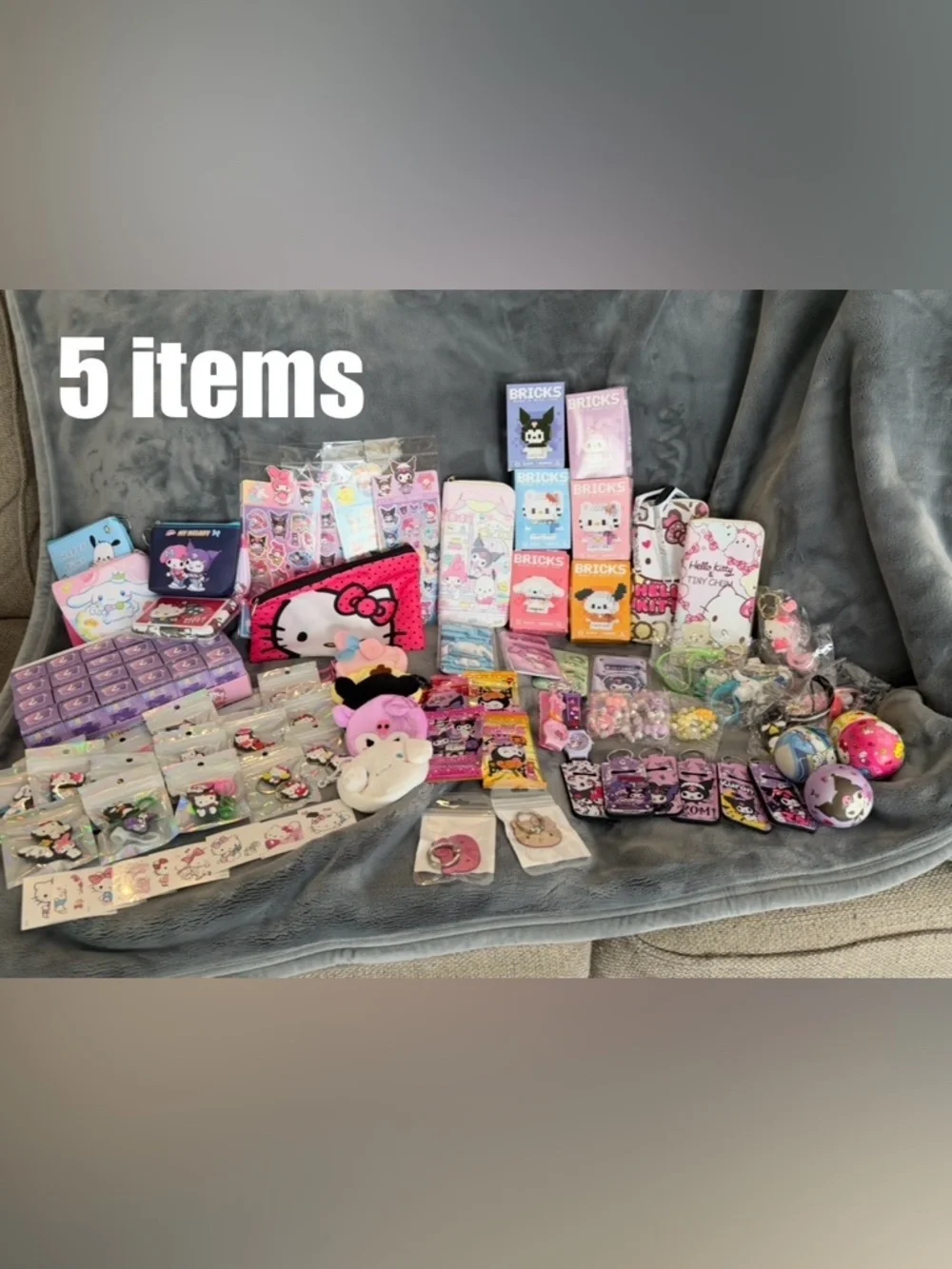 ❤️❤️SANRIO MYSTERY BUNDLE with Hello Kitty Travel Toliletry Foldup Bag